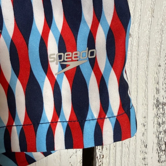 Speedo Swim Trunks Board Shorts Men Large Red White Blue Patriotic July 4th Fun - Picture 2 of 9